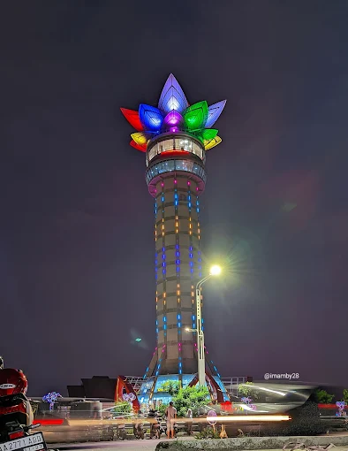 Menara Pandang Teratai