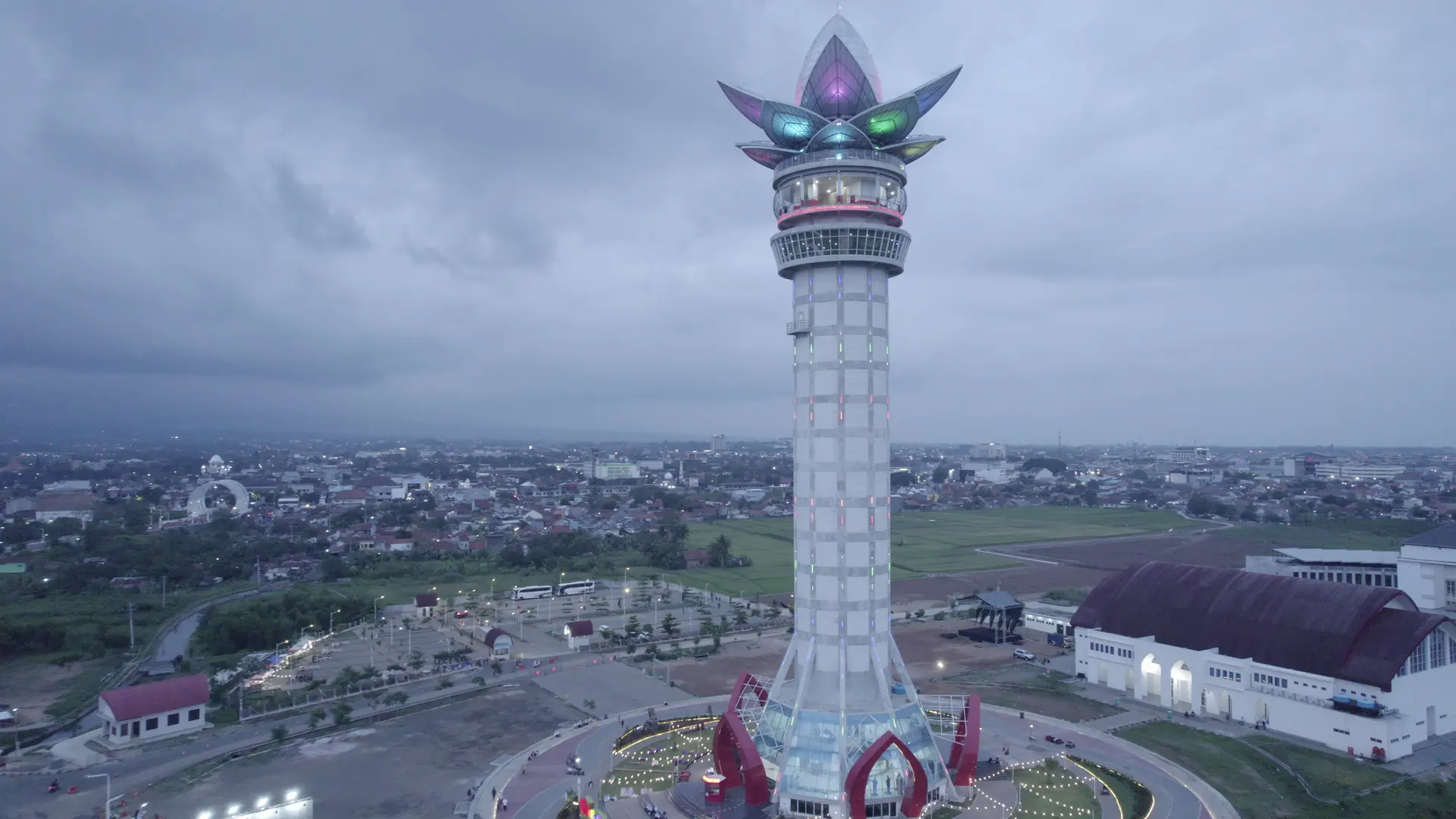 Menara Teratai — foto 3