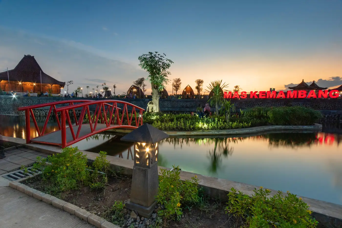 Taman Apung Mas Kemambang